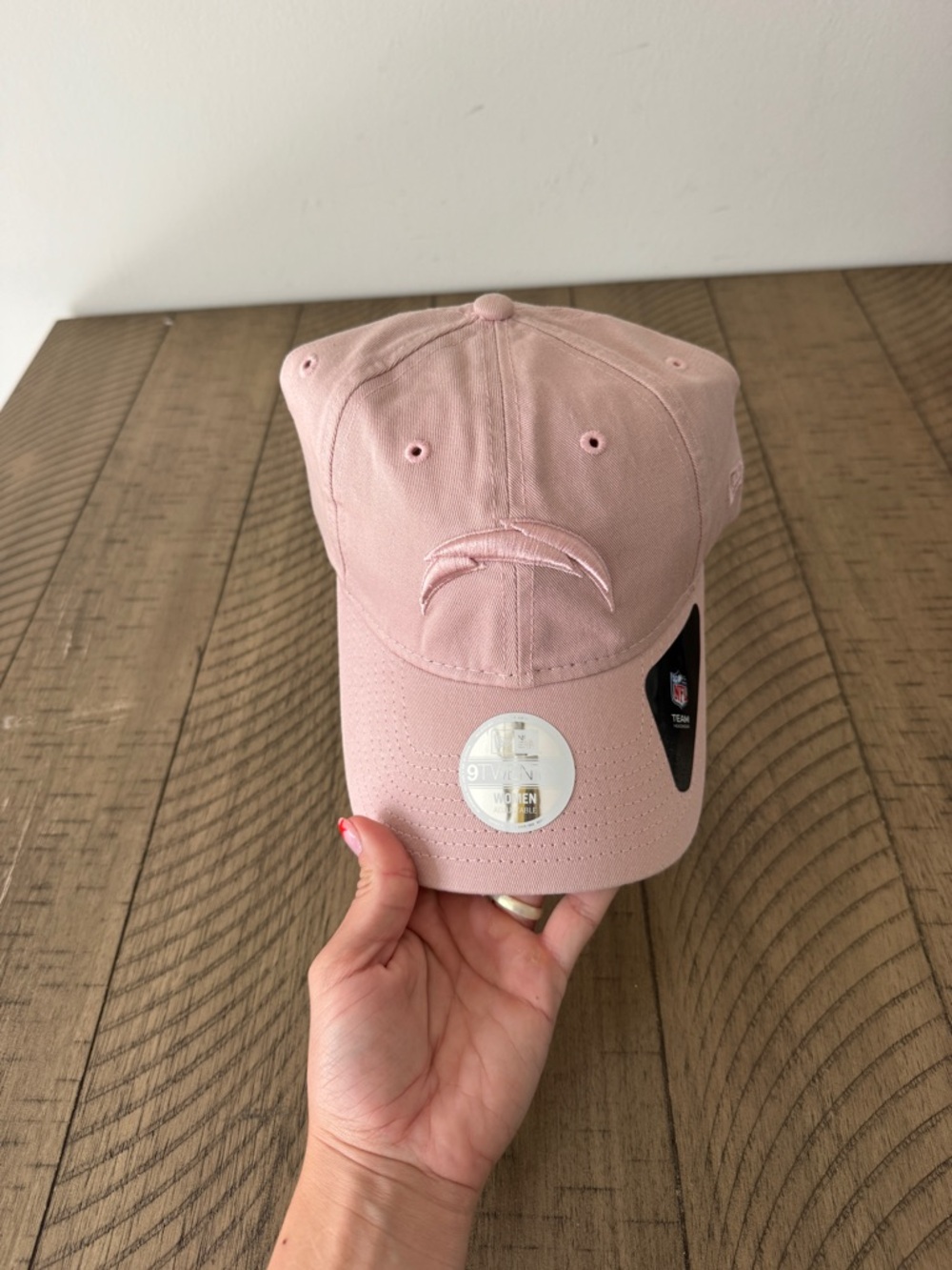 Women's Pink Curved-Brim LA Chargers hat